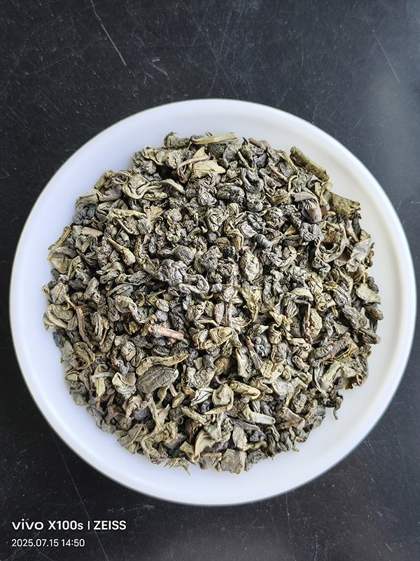 大きな葉の火薬緑茶