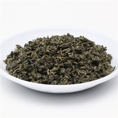 中級の恵白茶は、香りが強いですか、それとも弱いですか？